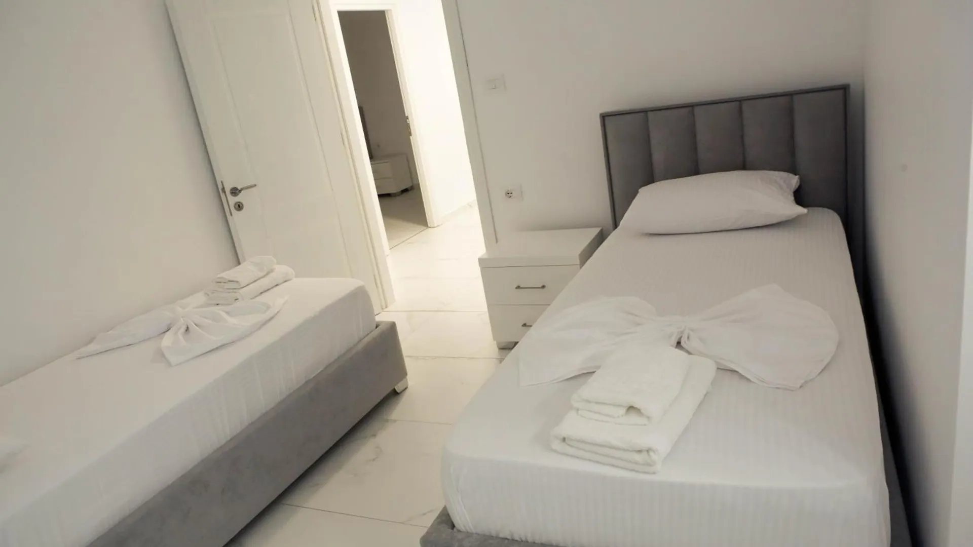 Sofia Apartments Sarande